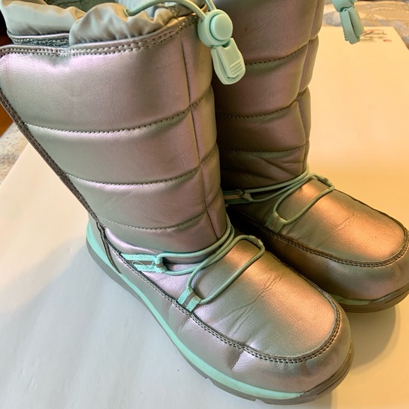 Lands' End Other - Girls Land’s End Snow Boots Size 3 Iridescent Winter Boots